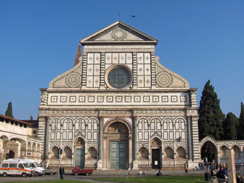 The image “http://upload.wikimedia.org/wikipedia/commons/thumb/c/c3/Santa_Maria_Novella.jpg/350px-Santa_Maria_Novella.jpg” cannot be displayed, because it contains errors.